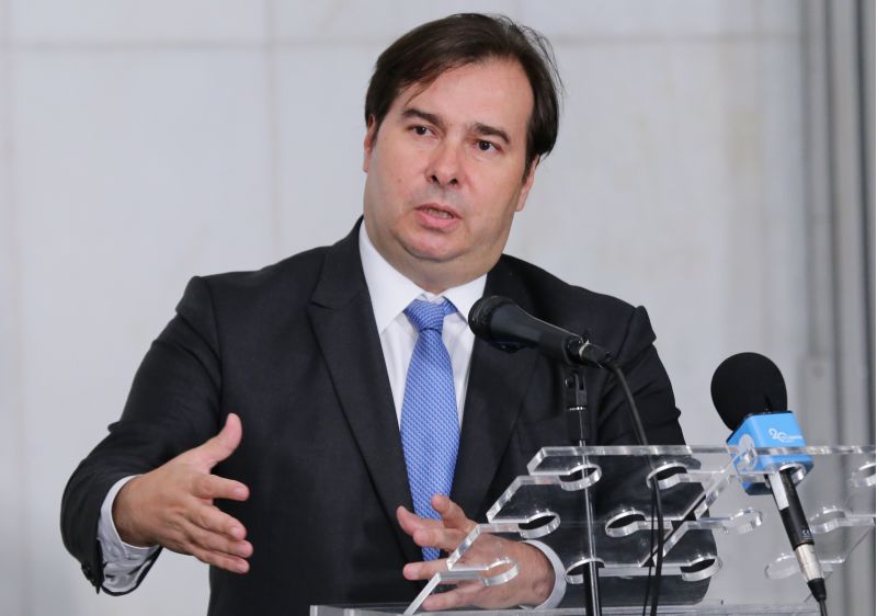 No calendÃ¡rio eleitoral, primeiro turno seria no dia 4 de outubro. Presidente CÃ¢mara, Rodrigo Maia falou que Ã© completamente contra prorrogaÃ§Ã£o de mandato