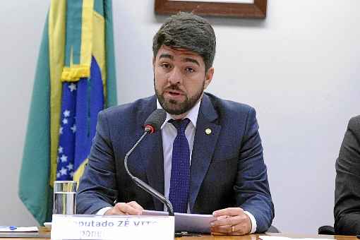 Relator da MP 944, o deputado ZÃ© VÃ­tor (PL-MG) pretende tambÃ©m incluir companhias maiores no programa