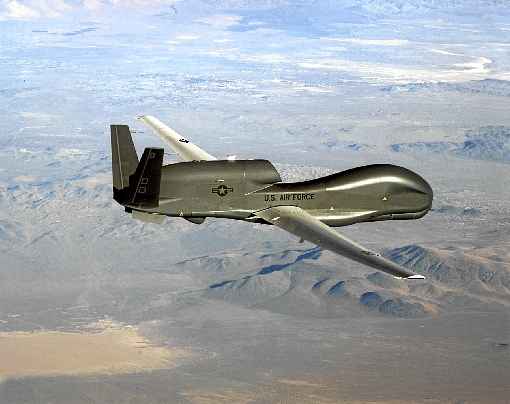 O aviÃ£o espiÃ£o nÃ£o tripulado RQ4 Global Hawk: drones permitem a coleta de dados sensÃ­veis