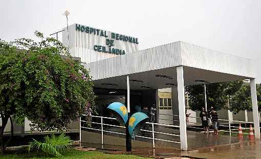 Ala de pessoas com covid-19 no Hospital Regional de CeilÃ¢nia Ã© separada da Ã¡rea de pacientes com doenÃ§as graves apenas por uma pequena parede