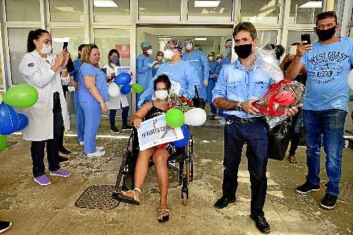 Inicialmente, Rosilaine foi diagnosticada com dengue. No HUB, veio a confirmaÃ§Ã£o para o novo coronavÃ­rus