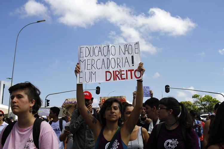 Protesto presencial de estudantes em maio de 2019