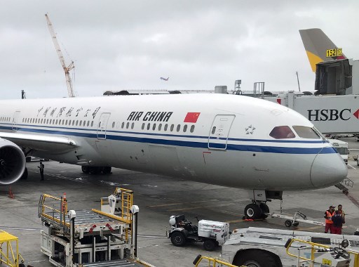 Quando interrogado pelas autoridades de fronteira (CBP) no aeroporto de Los Angeles, disse ser um oficial do ExÃ©rcito de LibertaÃ§Ã£o do Povo ChinÃªs.