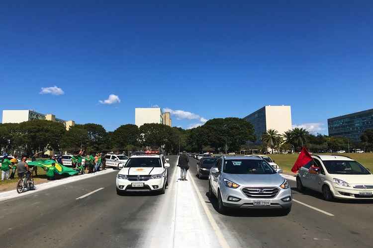 Carreata na Esplanada