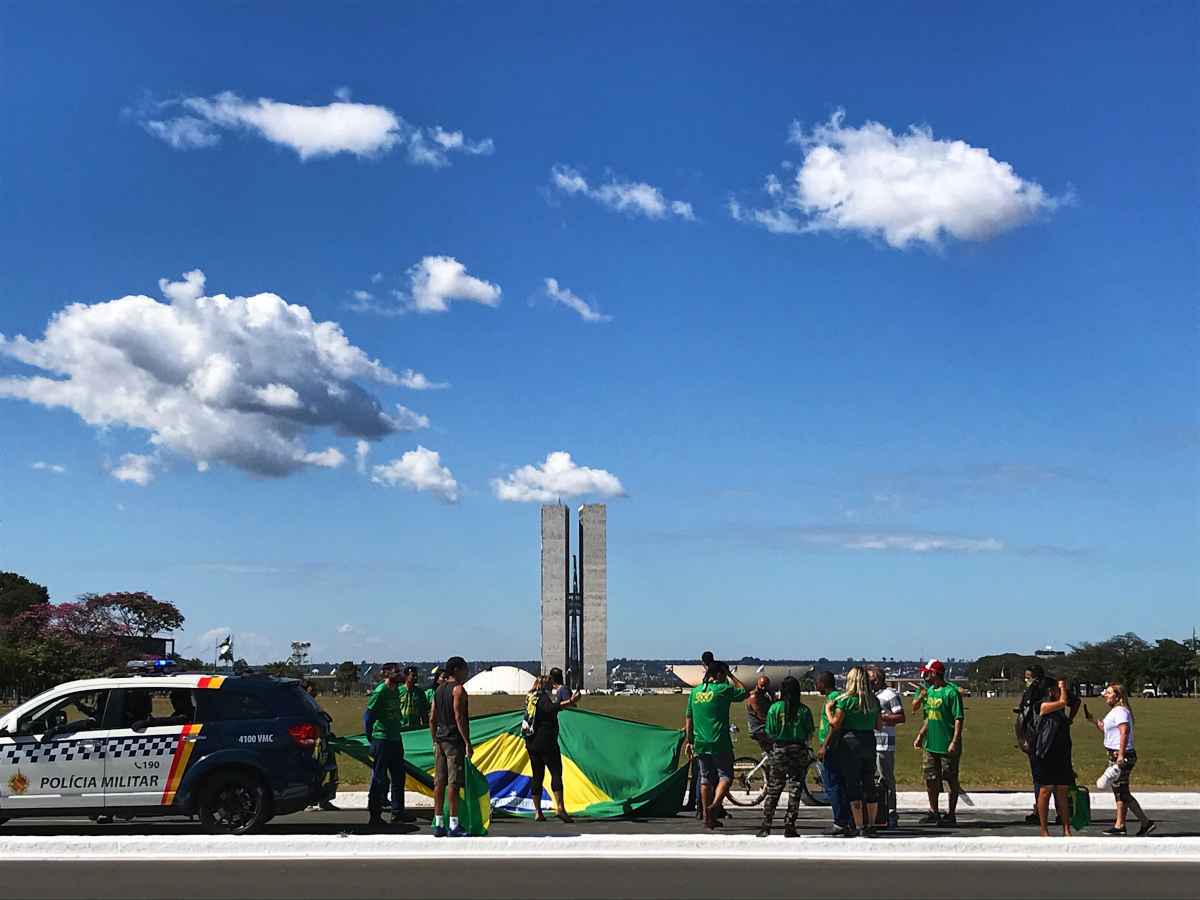 Manifestantes na Esplanada