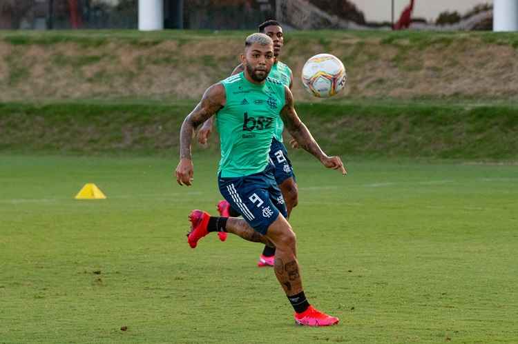 Gabigol deve estar em campo, amanhÃ£, no retorno do Carioca, com Flamengo e Bangu jogando de portÃµes fechados