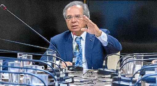 Paulo Guedes: ministro avalia que a pandemia foi uma %u201Cbomba biolÃ³gica%u201D sem precedentes na literatura econÃ´mica, mas mantÃ©m o otimismo