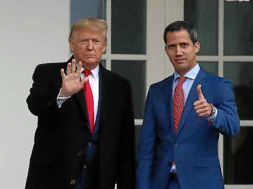 Donald Trump e Juan GuaidÃ³, durante encontro, em fevereiro passado: ao reconhecer legitimidade do venezuelano, republicano mostrou dificuldades