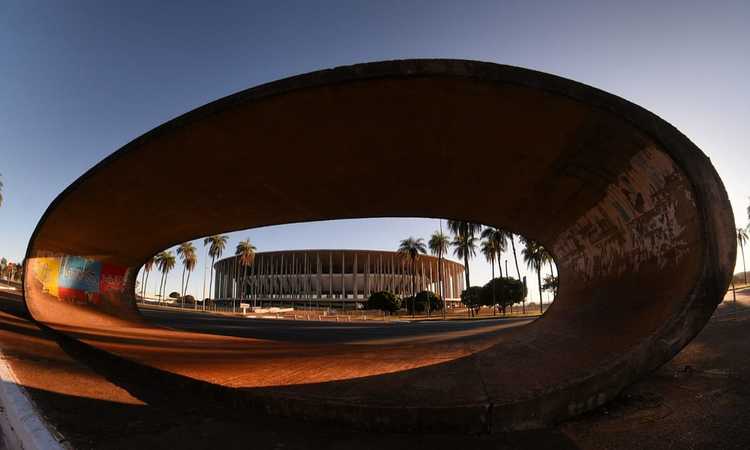 O cÃ©u fica de claro a parcialmente nublado durante o dia. A umidade relativa do ar varia entre 95% e 35%