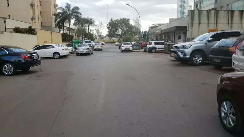 Rua 28 Norte, em Ãguas Claras, onde a menina foi atingida pela bala perdida enquanto brincava