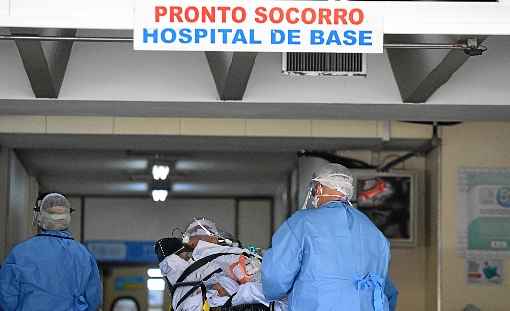 Em Ã¡udio, gerente-geral de assistÃªncia do Hospital de Base afirma que a unidade estÃ¡ lotada. Iges-DF nega