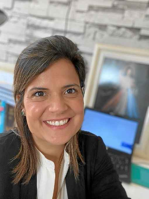 Juliana Afonso, coordenadora de ouvidoria, passou por intensas transformaÃ§Ãµes na vida pessoal e no trabalho com a tÃ©cnica