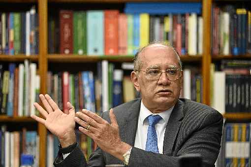 Ministro Gilmar Mendes, do STF, determina a paralisaÃ§Ã£o de processos que tratam da correÃ§Ã£o de dÃ©bitos de empresas com empregados resultantes de condenaÃ§Ãµes judiciais. DiscussÃ£o Ã© sobre Ã­ndice a ser aplicado: se a Taxa Referencial ou o IPCA