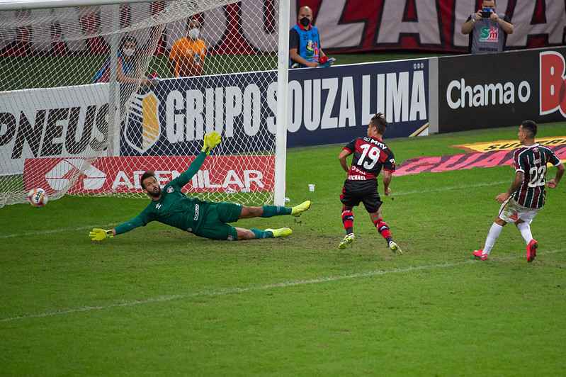 FLAMENGO X FLUMINENSE TRANSMISSÃO AO VIVO DIRETO DO MARACANÃ