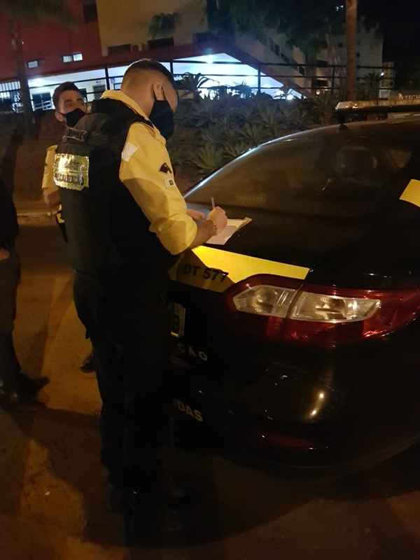 OperaÃ§Ã£o ocorreu no Plano Piloto, Ãguas Claras e Gama. Um dos motoristas foi conduzido Ã  delegacia e outros trÃªs condutores, autuados por terem habilitaÃ§Ã£o