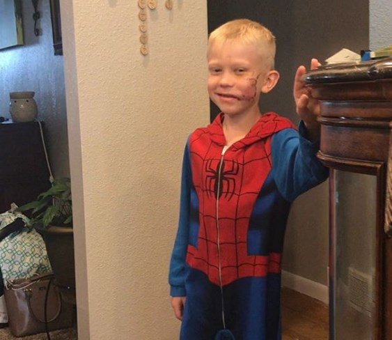 Bridger Walker, de 6 anos, recebeu ligaÃ§Ã£o de Tom Holland, intÃ©rprete do herÃ³i