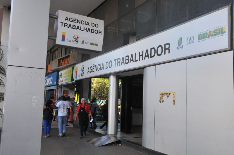 Interessados podem ir atÃ© uma AgÃªncia do Trabalhador mais prÃ³xima