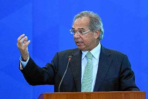 A equipe econÃ´mica de Paulo Guedes planeja cortar deduÃ§Ãµes de gastos feitos com educaÃ§Ã£o e saÃºde