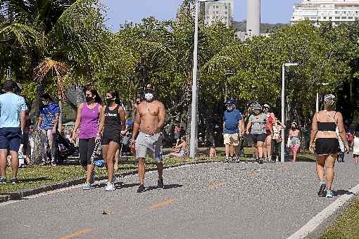 Rio vÃª o aumento de casos deepois de registrar o declÃ­nio da curva