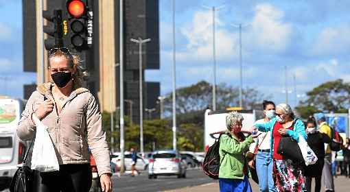 PrevisÃ£o para o resto da semana Ã© de mÃ­nima de 11Â°C e mÃ¡xima de 25Â°C. Umidade  relativa do ar varia de 25% a 85%