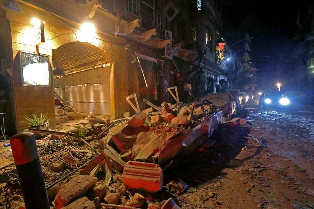 PrÃ©dio destruÃ­do apÃ³s explosÃ£o em Beirute, no LÃ­bano