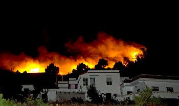 4 mil pessoas foram evacuadas às pressas