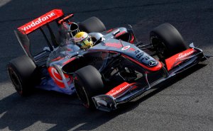 Tirando a McLaren, o melhor piloto na manhã desta sexta-feira foi Sutil, que, utilizando os mesmos motores Mercedes da equipe inglesa