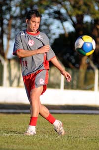 Wellington Dias em treino no Brasília: confiança num recomeço