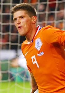 Huntelaar comemora gol pela Holanda