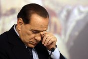 Berlusconi: colar em aniversário de garota de 18 anos