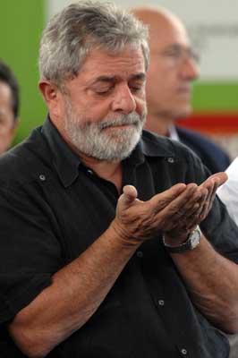 Análise de Kamel mostra que Lula falou 52% a mais que FHC