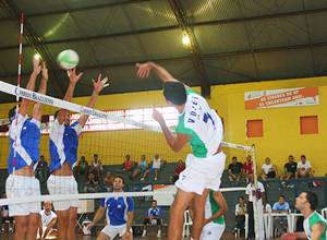 Além dos provas individuais, o fim de semana terá mais uma rodada dos esportes coletivos, como o vôlei masculino